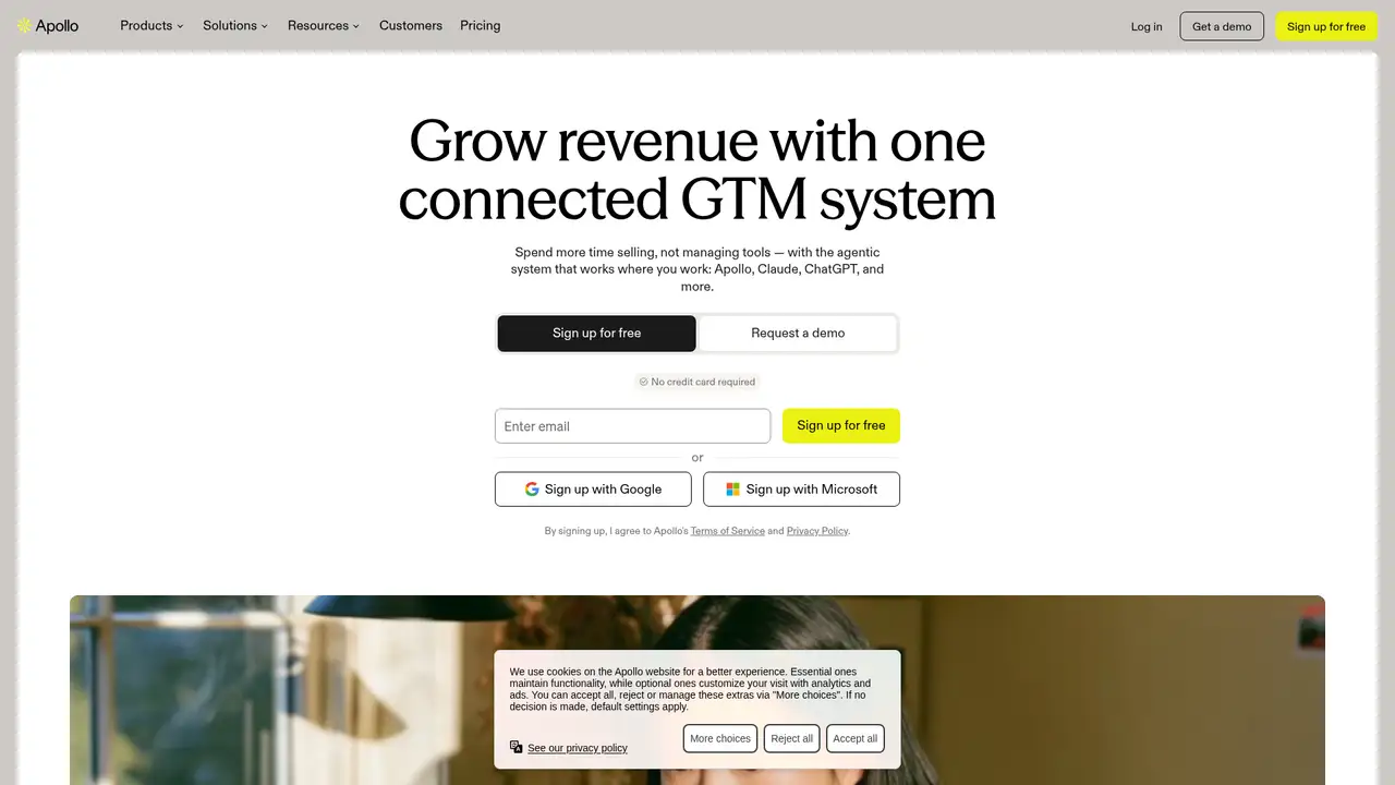 Apollo.io website screenshot